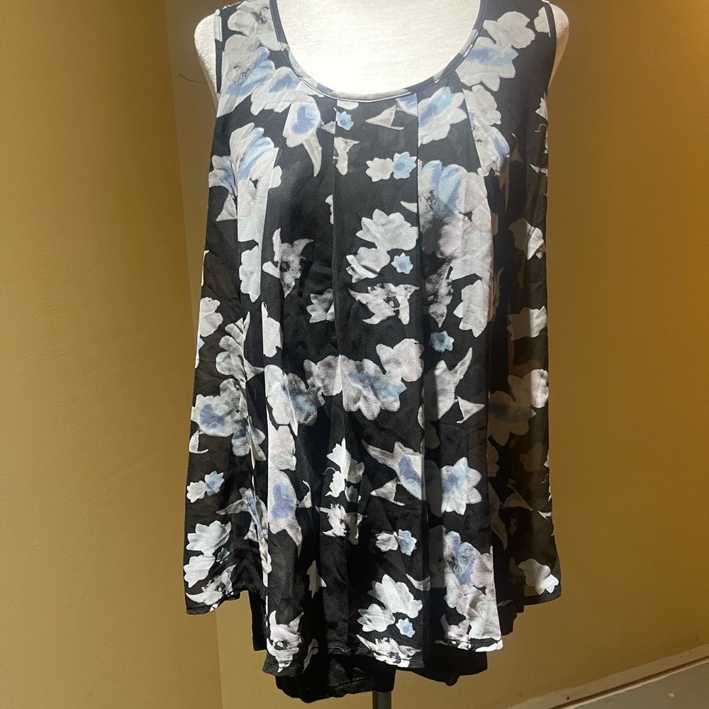 👻🎃CLEARANCE🎃👻 Ricki’s tank top